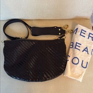 Clare V. Moyen Messenger